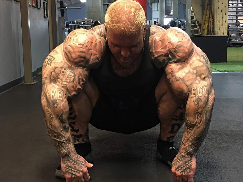 El hombre que usó esteroides por más de 30 años - fisicoculturista-1