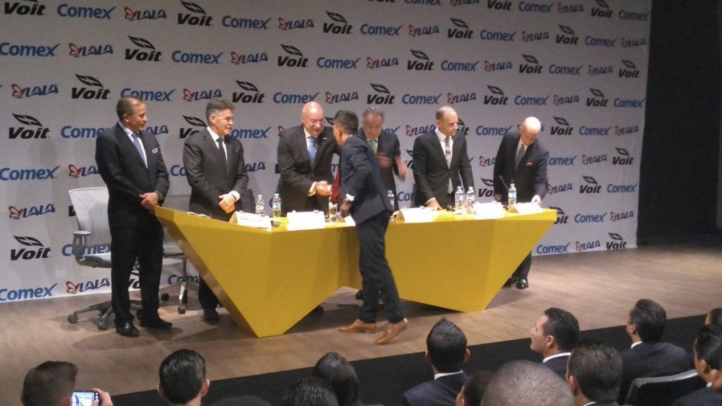 Entregan 29 gafetes FIFA 2017 a árbitros mexicanos - gafetes-fifa-comisión-de-arbitros-1024x576