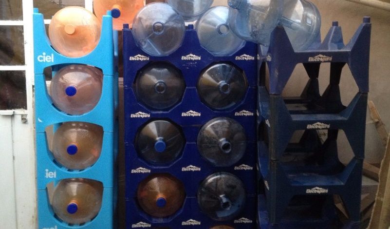 Capitalinos gastan 4 millones de pesos al año en agua purificada - garrafones-I