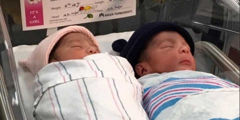 Nacen gemelas en años distintos