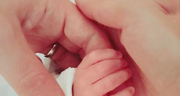 Nace hijo de Manuel Velasco y Anahí