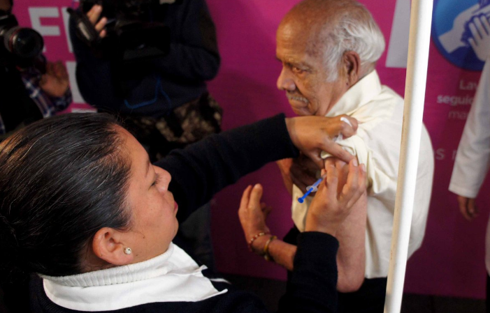 Secretaría de Salud capitalina aplicó más de un millón de vacunas contra influenza