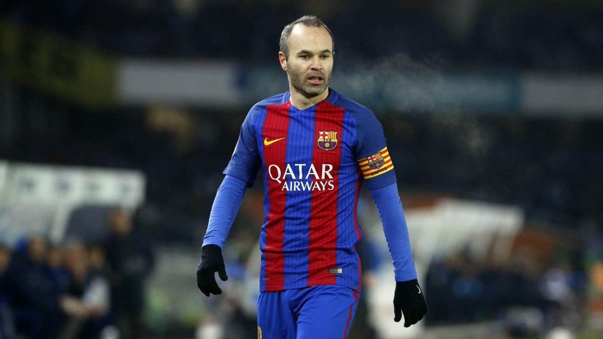 Iniesta causa baja por lesión para partido contra Eibar