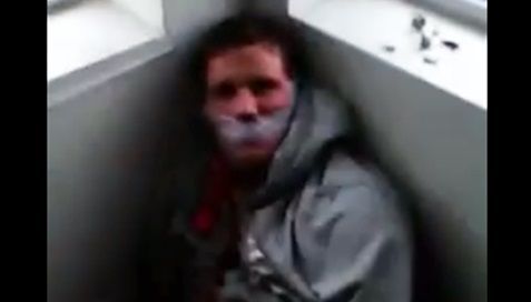 Video: adolescentes torturan a joven con discapacidad mental