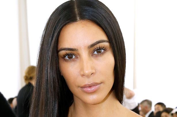 Kim Kardashian publica tuit contra la prohibición musulmana