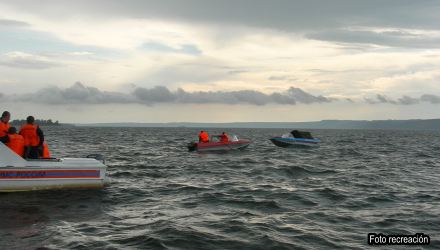 Mueren 3 personas tras volcar lancha en playa de Oaxaca