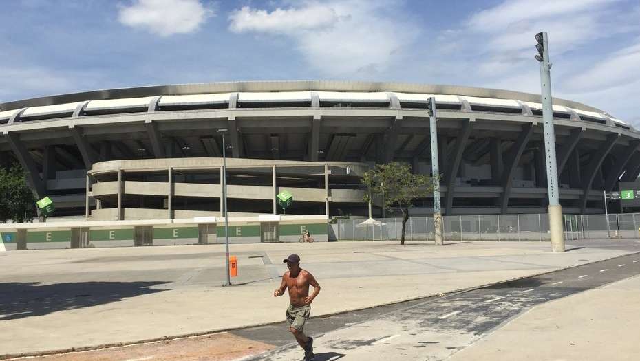 El Maracaná se queda sin luz