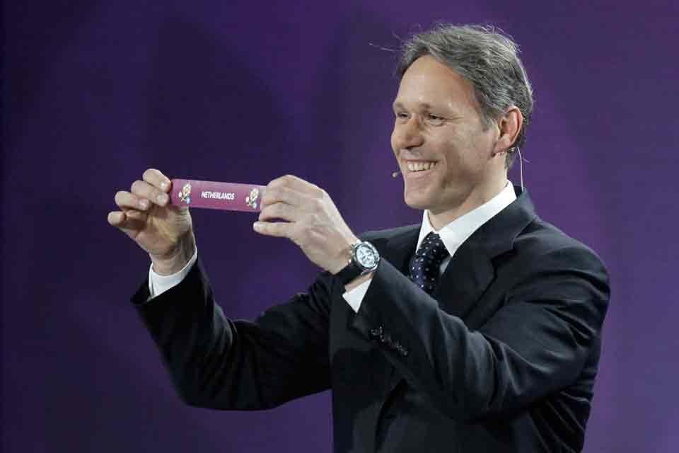 Van Basten propone cambios al futbol mundial - marco-van-basten