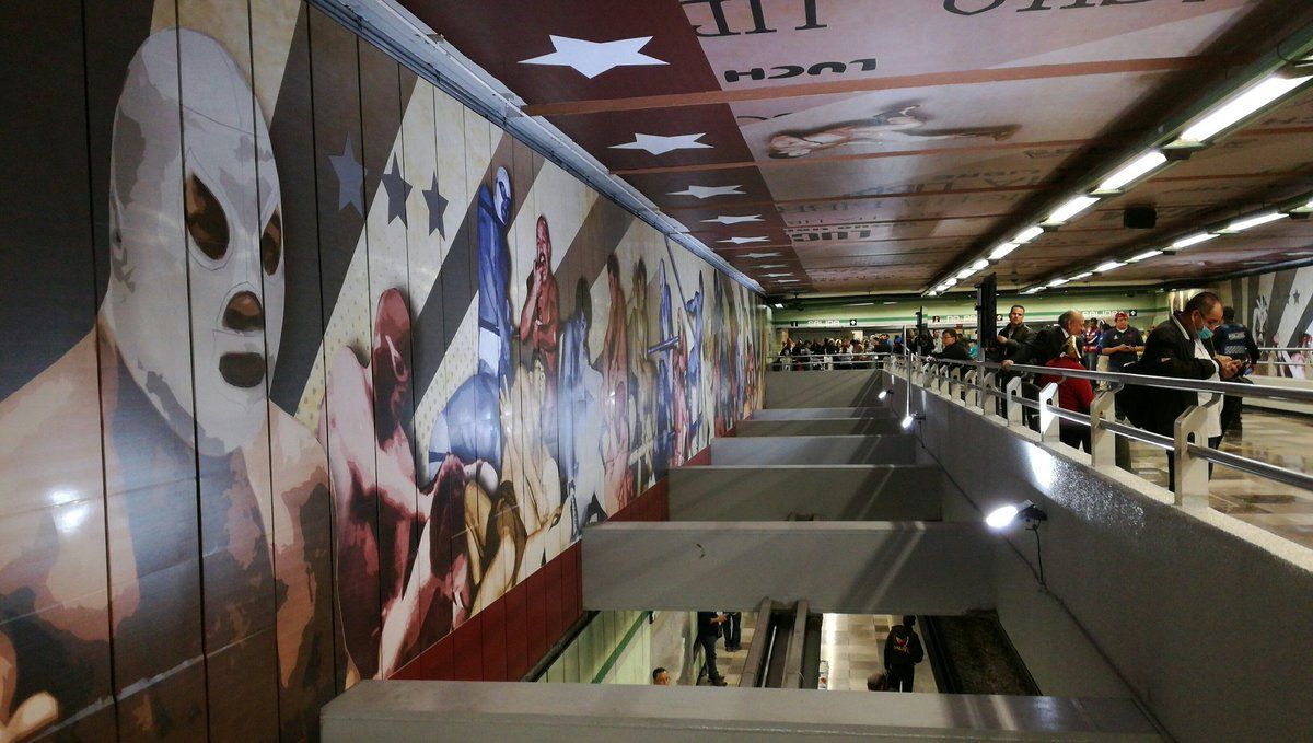 Inauguran exposición de lucha libre en estación Guerrero del Metro