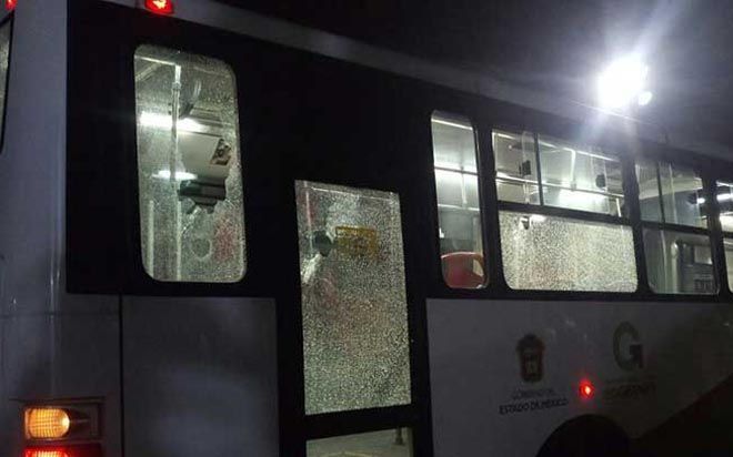 Vandalizan unidades del Mexibús