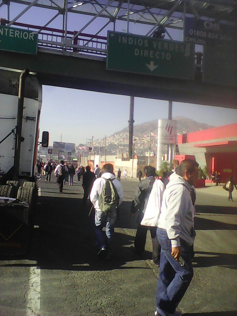 Continúan bloqueos por aumento en las gasolinas - mexico-pachuca