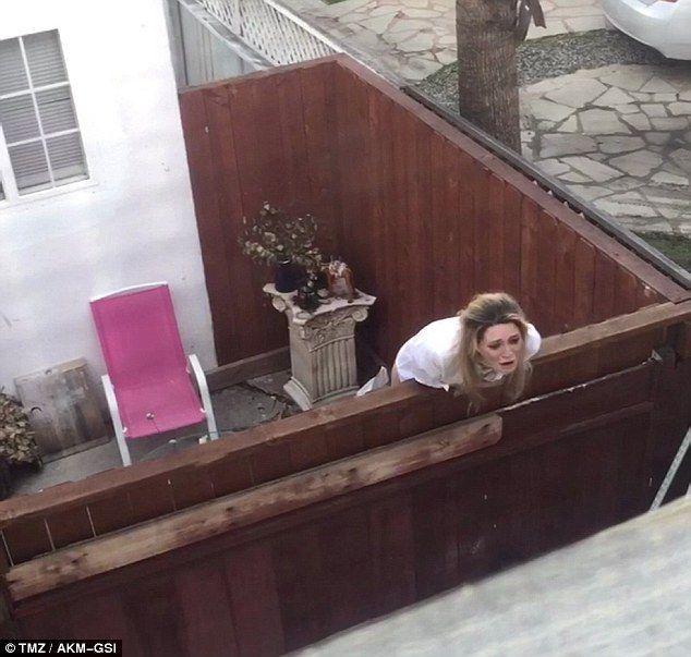 Hospitalizan a Mischa Barton en centro de salud mental - mischa-barton2