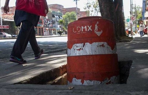 Cárcel a quien robe cables, coladeras o luminarias en la Ciudad de México