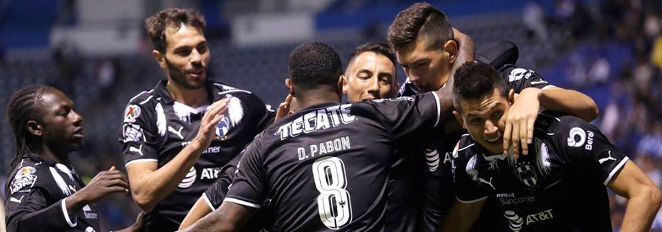 Monterrey remonta con polémica en Puebla - monterrey-puebla-1