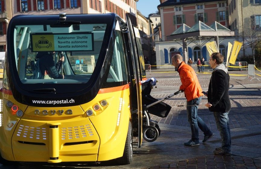 Circula el primer vehículo autónomo y eléctrico en Las Vegas - navia