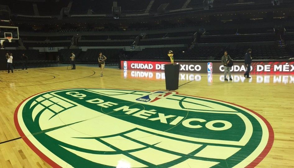 Detienen a dos por reventa de boletos de la NBA