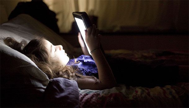 Asocian insomnio con uso de tecnologías - niños