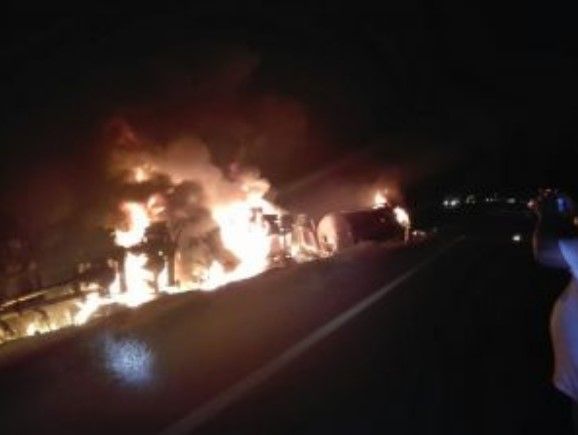 Pipa con turbosina se incendia en Veracruz - noticieros-televisa