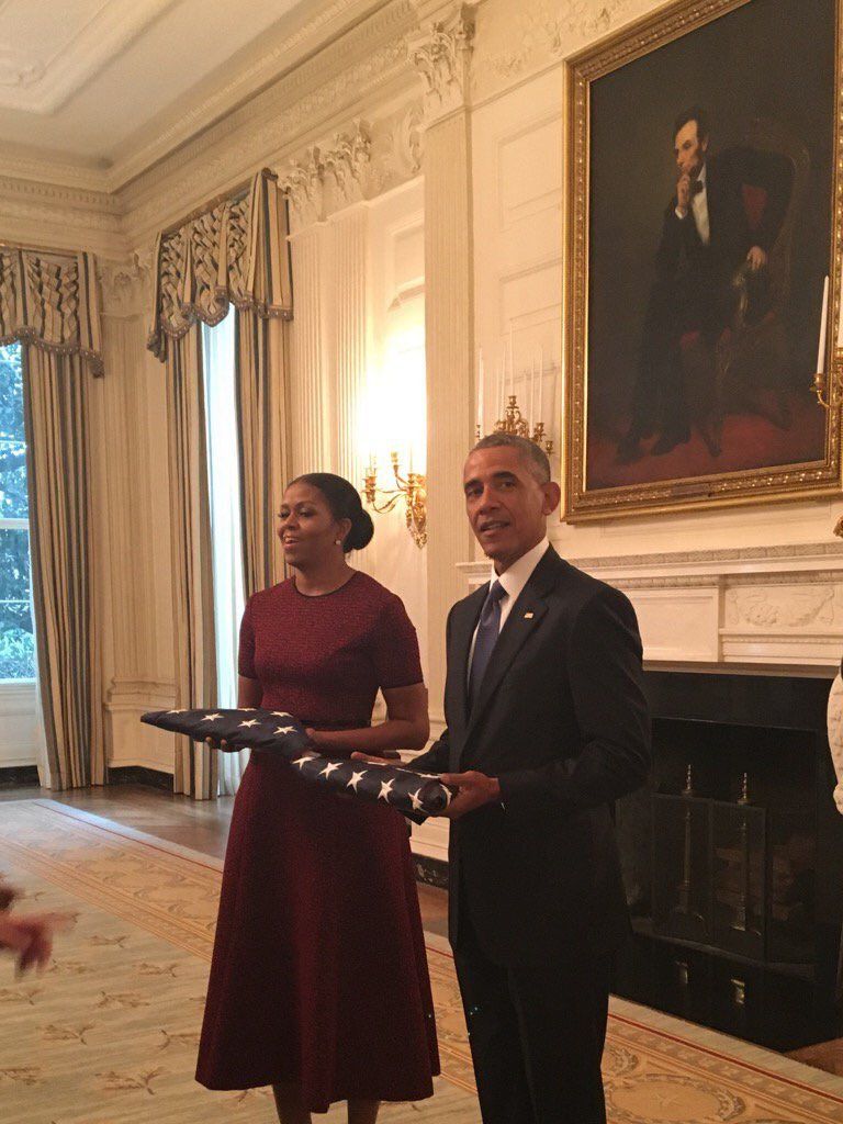 En vivo: investidura de Donald Trump - obama-banderas