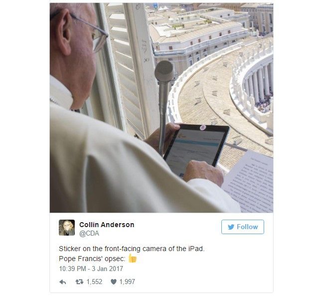 Papa Francisco también tapa su webcam - papa-francisco-1