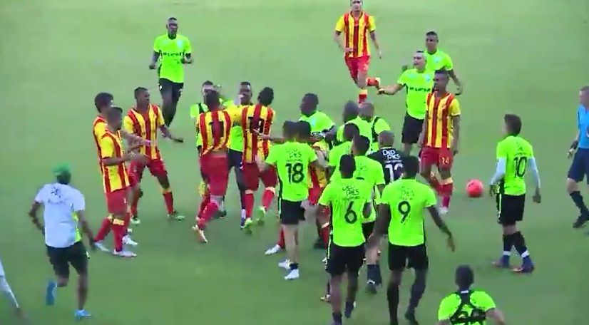 Video: batalla campal en futbol colombiano