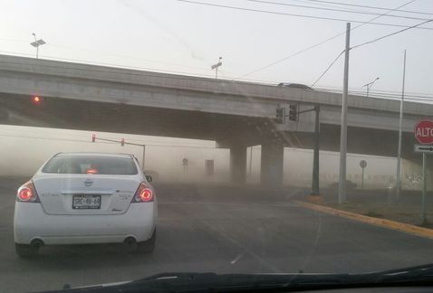 Fuertes vientos causan incendios y apagones en Nuevo León - polvo-nl