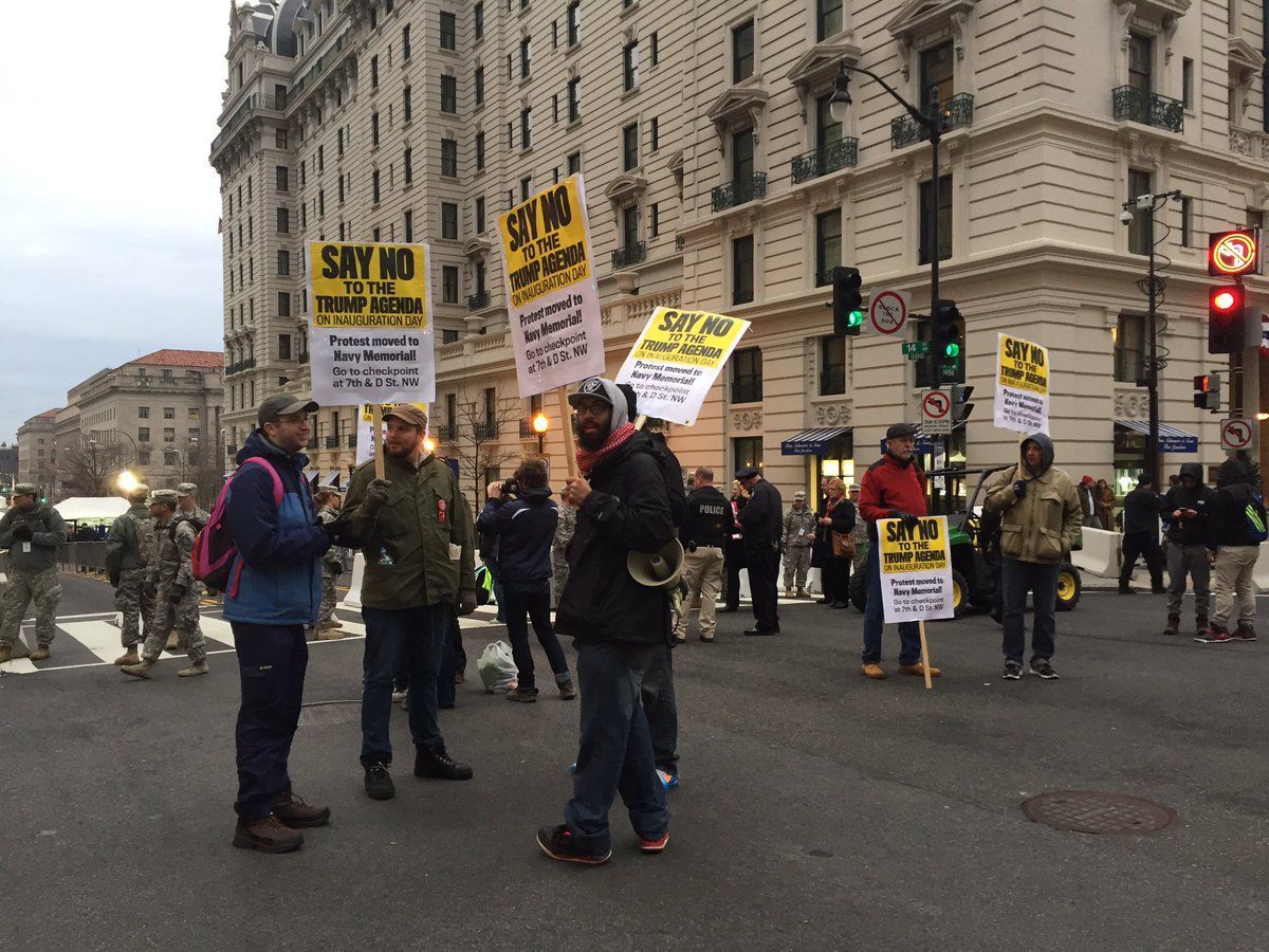 Protestan en Washington previo a investidura de Trump - protestas-trump-3