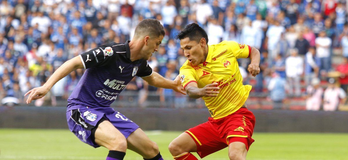 Querétaro aguanta con hombre menos y empata 0-0 con Morelia