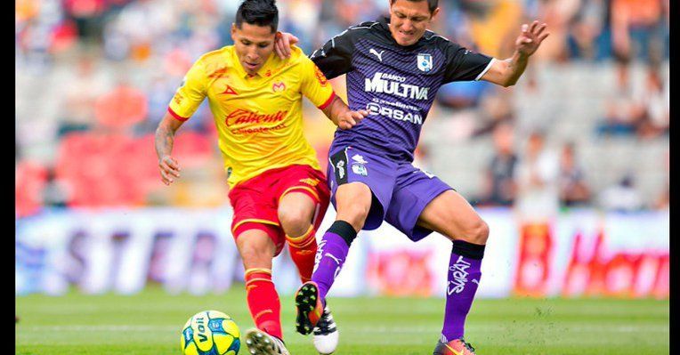 Querétaro aguanta con hombre menos y empata 0-0 con Morelia - querétaro-5