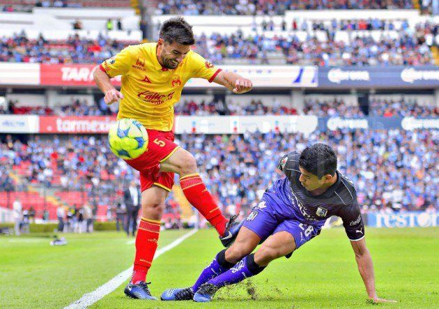 Querétaro aguanta con hombre menos y empata 0-0 con Morelia - querétaro-6