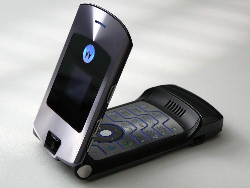 Los celulares más vendidos de la historia - razr-v
