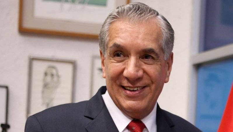 René Avilés Fabila será homenajeado por la Lotería Nacional