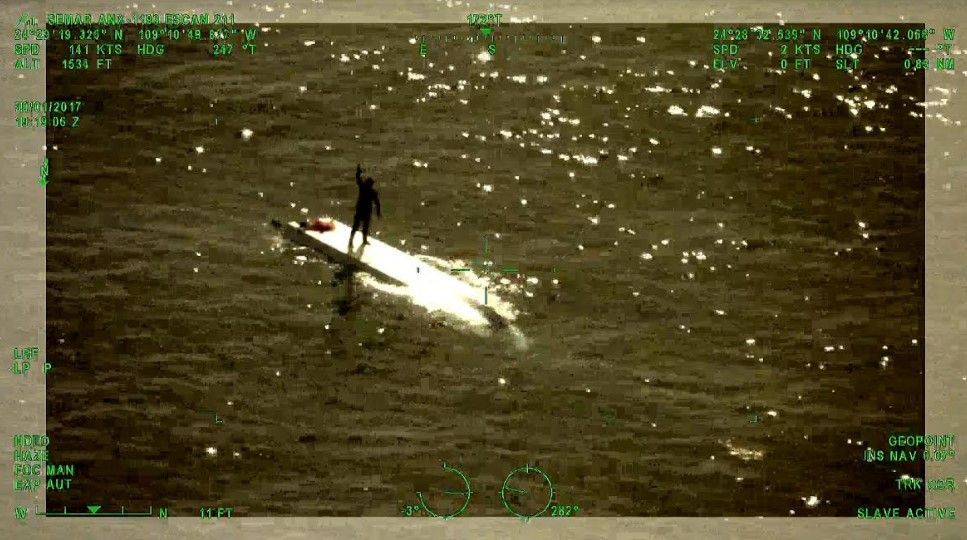 Rescatan a hombre en altamar en Sinaloa - rescate-I