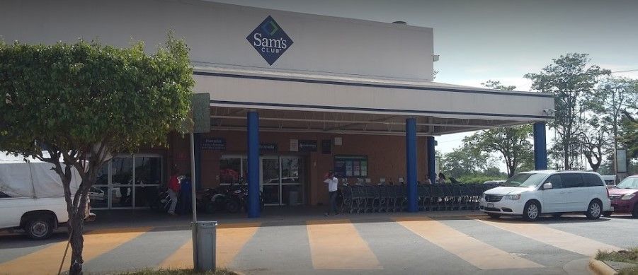 Detienen a dos mujeres por robar ropa con valor de 3 mil 300 pesos - sams-guayabal