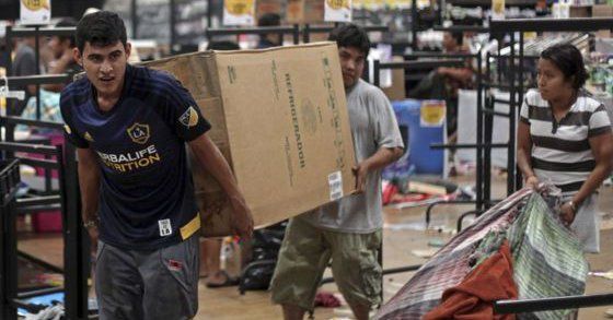 Saqueos en tiendas dejaron pérdidas por mil 922 millones de pesos - saqueos-2