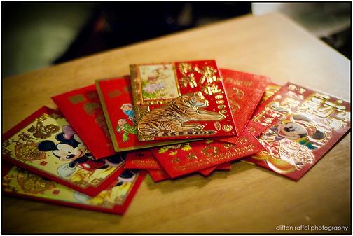 Tradiciones para recibir el Año Nuevo chino - sobre-rojo-año-nuevo