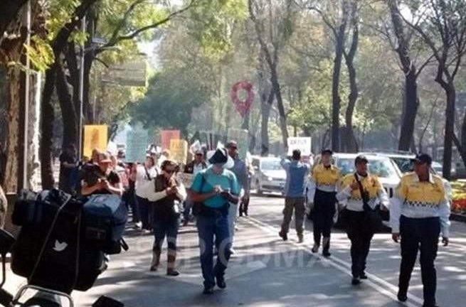 Marcha contra el aumento a la gasolina arriba a Los Pinos