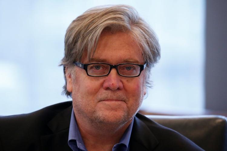 "Stephen Bannon se afianza como presidente de facto de EE.UU.": NYT - stephen-bannon