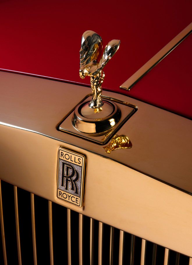 El hotel más lujoso del mundo encarga Rolls-Royce con pintura de oro - the-13-3