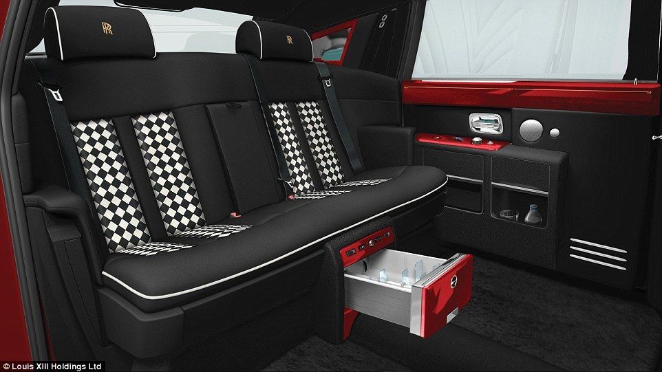 El hotel más lujoso del mundo encarga Rolls-Royce con pintura de oro - the-13-5