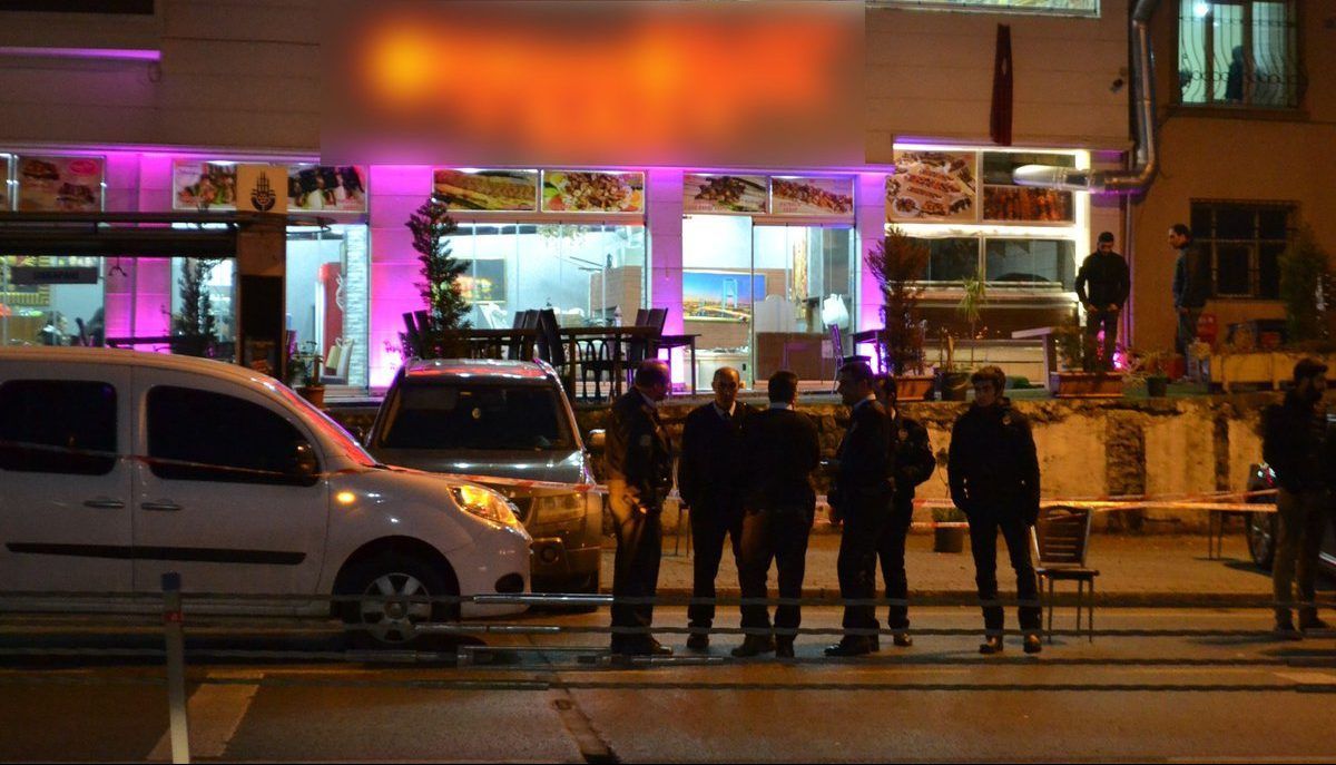 Tiroteo en restaurante deja al menos tres heridos en Estambul
