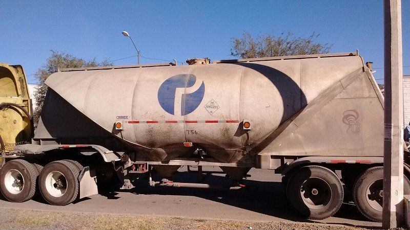 Roban camión con 20 toneladas de material tóxico en Guanajuato - toxico-celaya