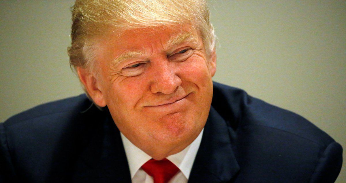 Trump presume 14 órdenes ejecutivas emitidas a 8 días de su mandato