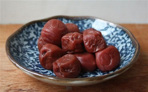 Remedios para la resaca alrededor del mundo - umeboshi