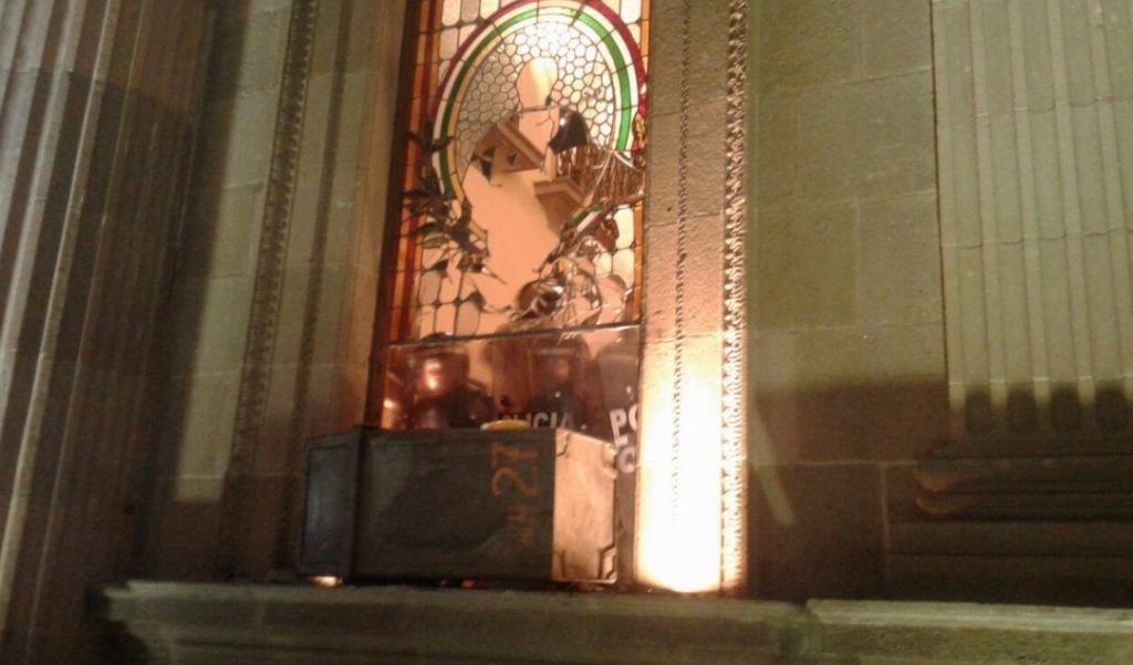 Suman 35 detenidos y seis heridos tras protestas en Nuevo León - vitrales-nuevo-león-1024x601