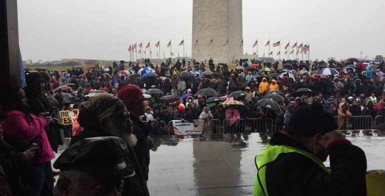 Protestan en Washington contra política migratoria de Trump