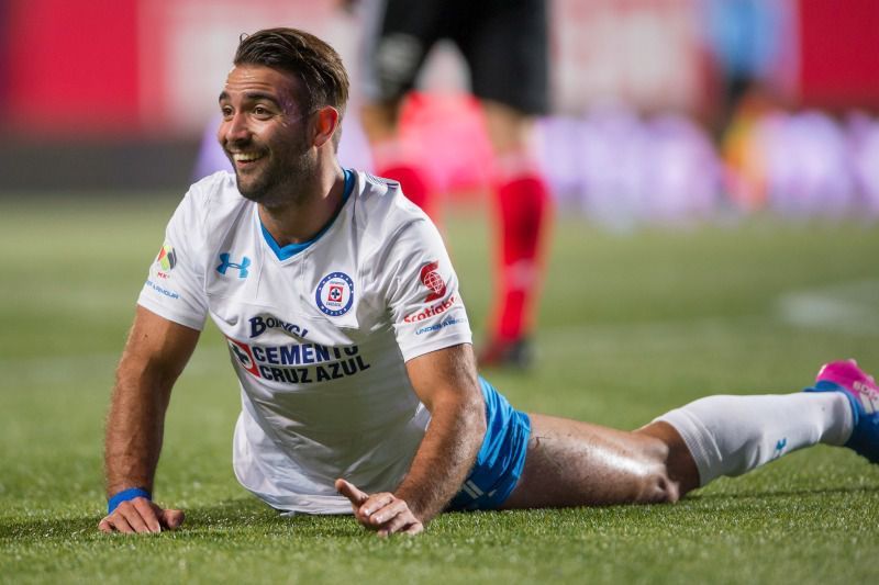 Xolos pone en aprietos a Paco Jémez - xolos-cruz-azul-2-record