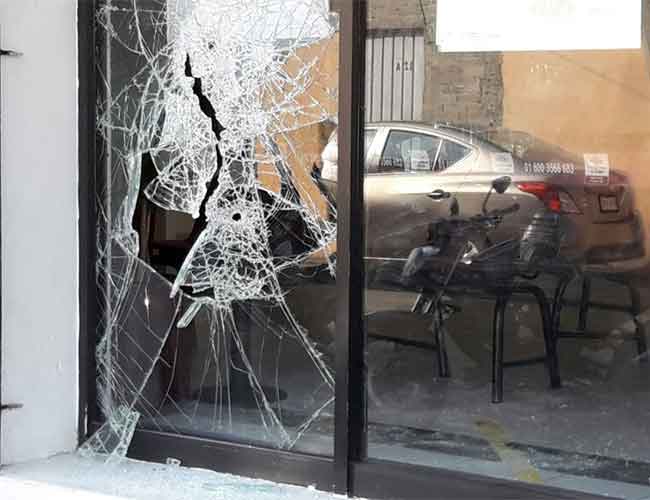 Delincuentes intentan asaltar Monte de Piedad en Naucalpan - 1616001