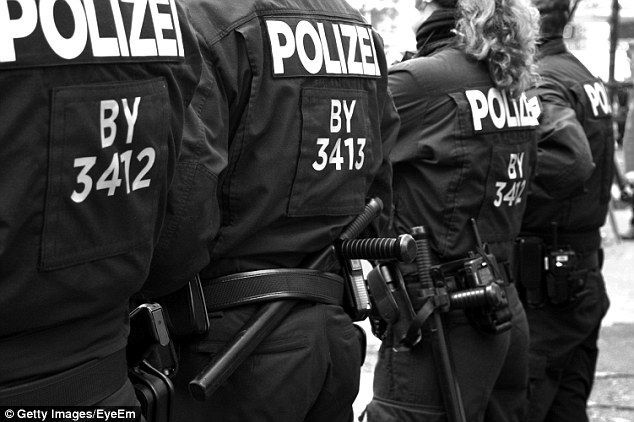 Hombre secuestra a los hijos de ex pareja y se estrella en Munich