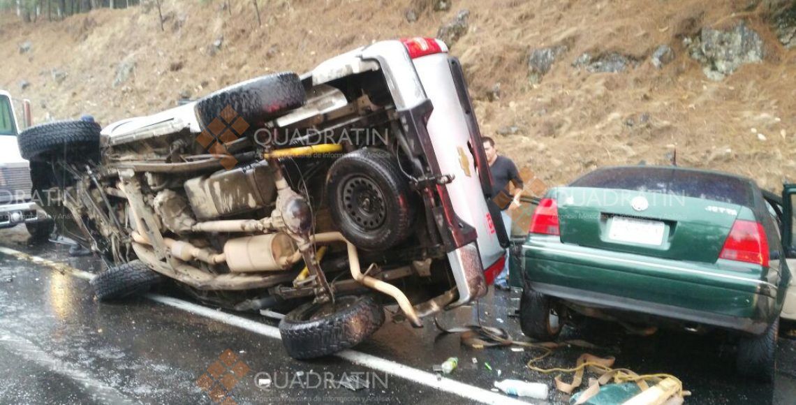 Muere toda una familia en accidente carretero en Michoacán